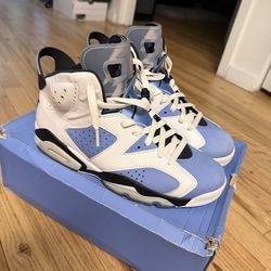 UNC’s Jordan 6’s size 9