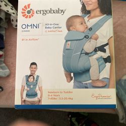 BRAND NEW Comfy Baby Carrier With Pockets  