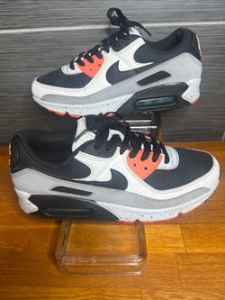 Nike Air Max 90 Sneakers