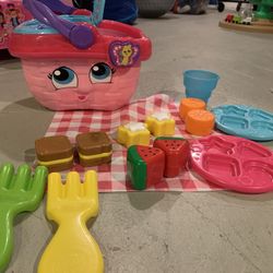 Leap Frog picnic Basket 