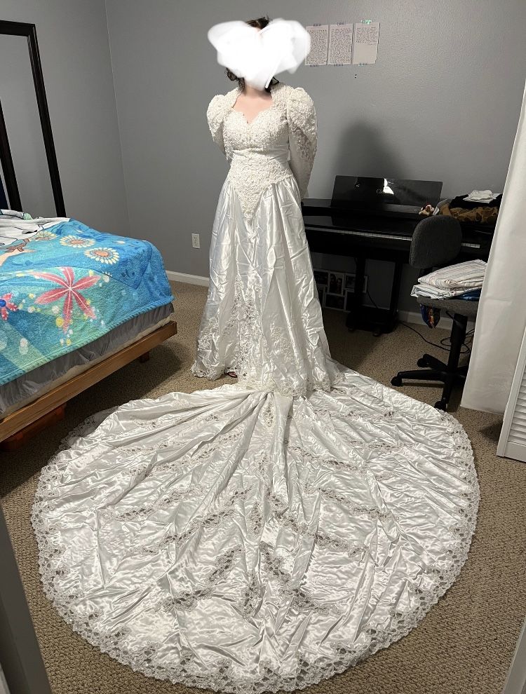 Vintage 1990’s Wedding Dress 