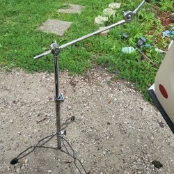 Convertible drum cymbal straight/boom stand
Nice sturdy stand
Use as a boom Or a straight stand