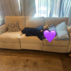 Recliner Sofa With 2 End Reclining Seats