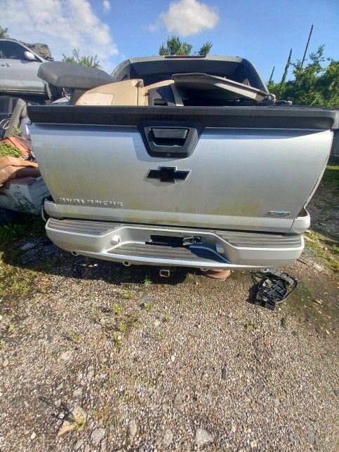 2010 Chevy Avalanche Real Bumper $250
