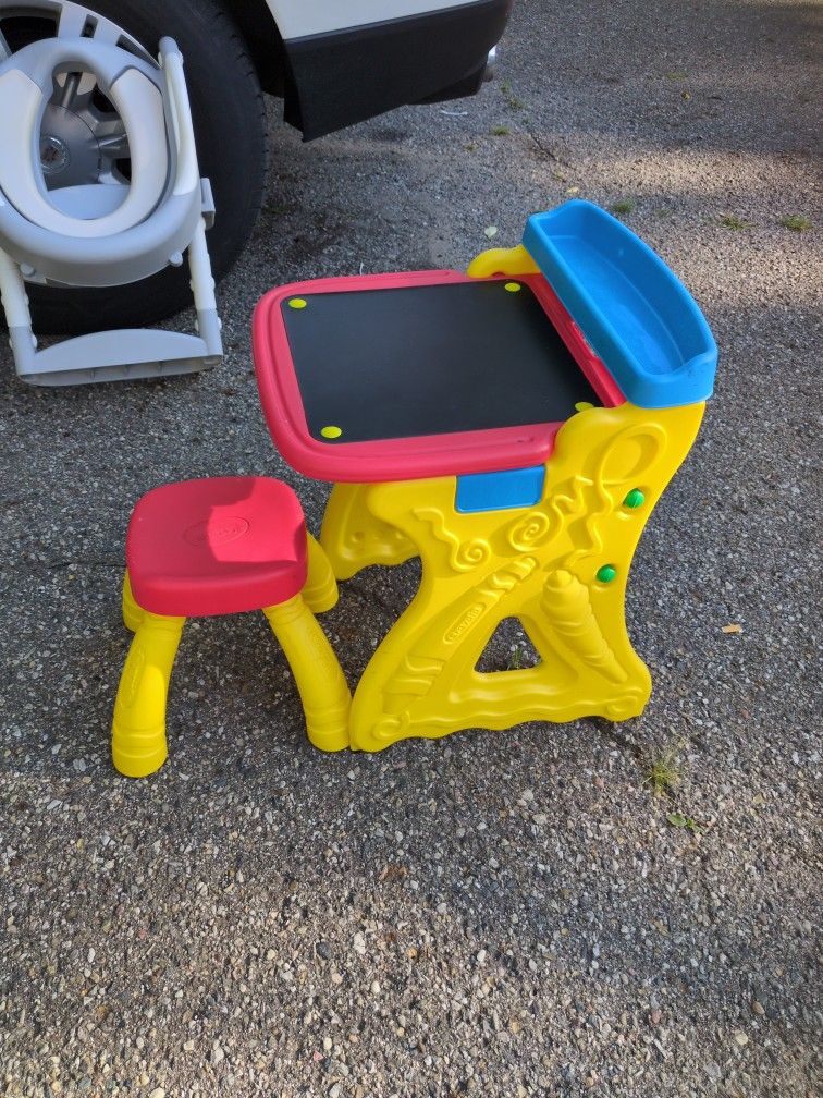 Arts And Crafts Toddler Table