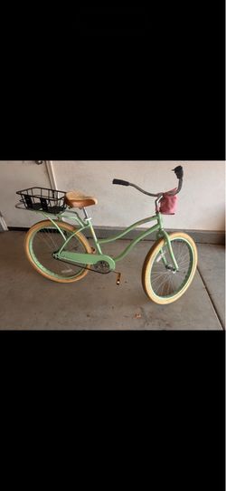 Beach Cruiser.  Huffy Bicycle