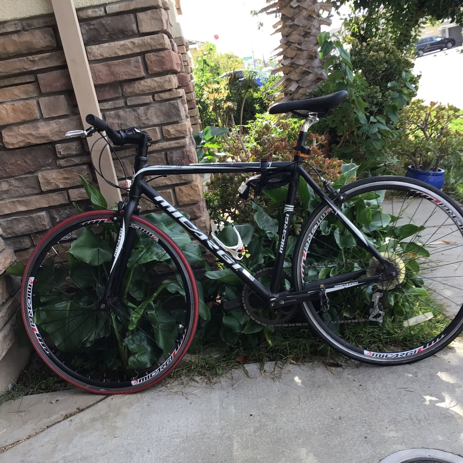 MICARGI road Bike Road Bike Excellent Condition Super Super Light
