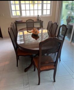 Wood Dining Table with 8 Cane Back Chairs🍽️Same Day Delivery🚚
