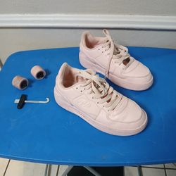 Girls Heeleys Tennis Shoes Sz 5y