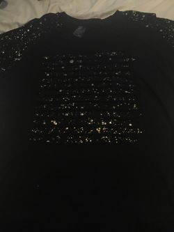 Men’s 3XL black shirt sleeve shirt with gold embellishments