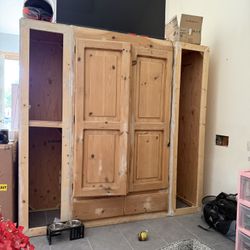 Armoire Wood