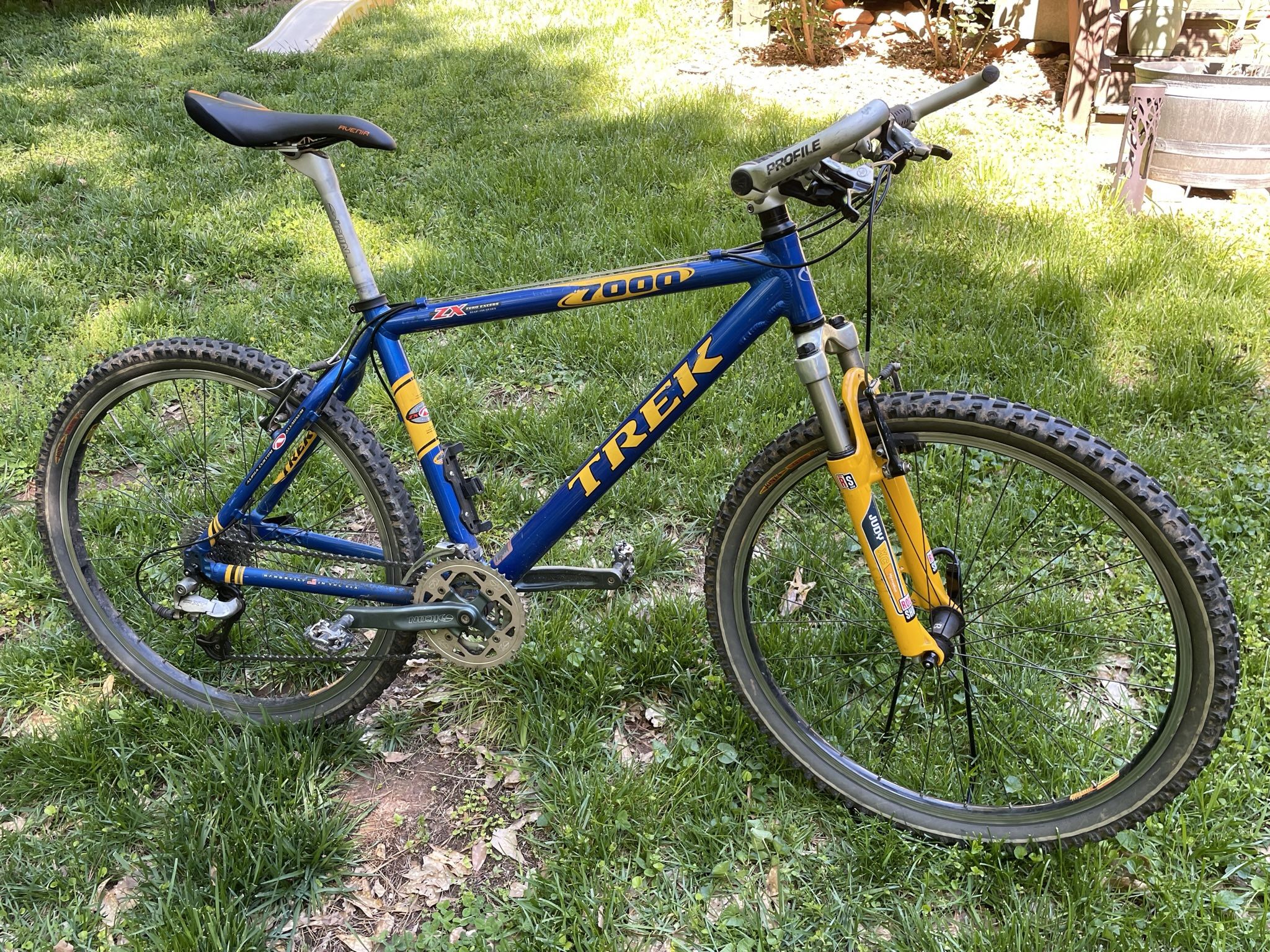 1998 Trek 7000 Mountain Bike 