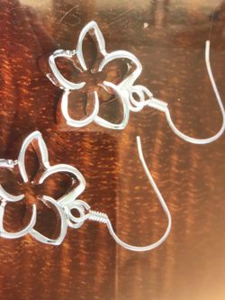 925 silver 15mm floating plumeria hook earring