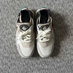 Nike Air Huarache Koromogae Moon Fossil Size 7 Women’s DO7261-087