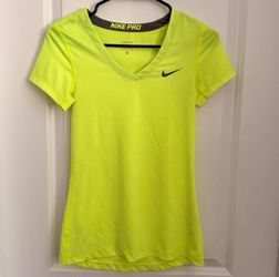 Women’s Nike T-Shirt Size S