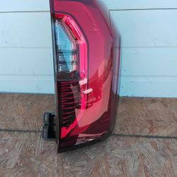 2025-2026 Gmc Yukon Rear Led Taillight 