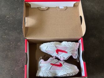 Kids Nike shoes brand new (read description)
