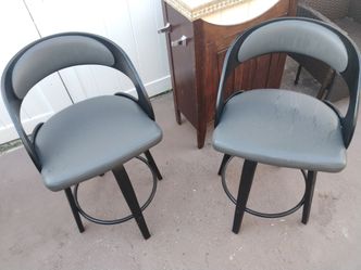 (2) Barstools