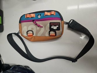 Disney Mickey Mouse 1928 Crossbody Bag (Bioworld)