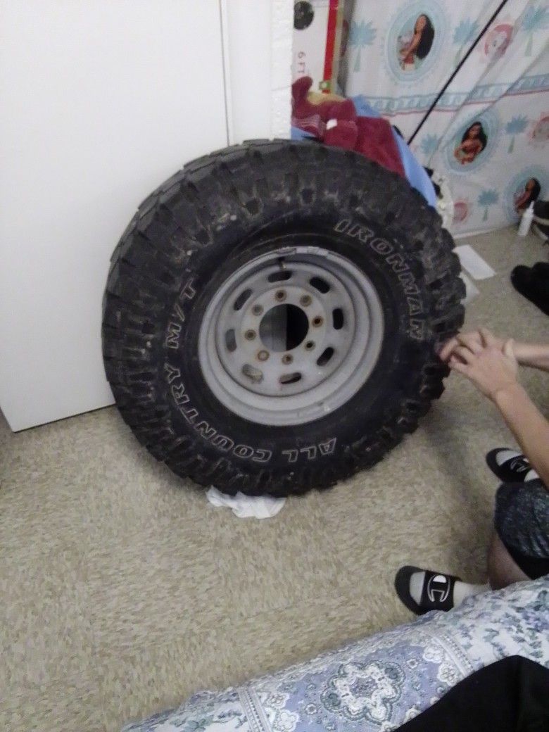315x75R16 Tire And Rim 8 Lug