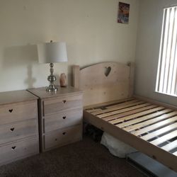 Full Bedroom Set 4 Pieces 