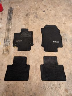 Toyota RAV4 floor mats