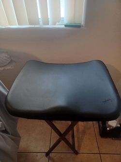 Wheelchair seat cushion