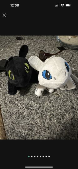 New how to train your Dragon plushy set
