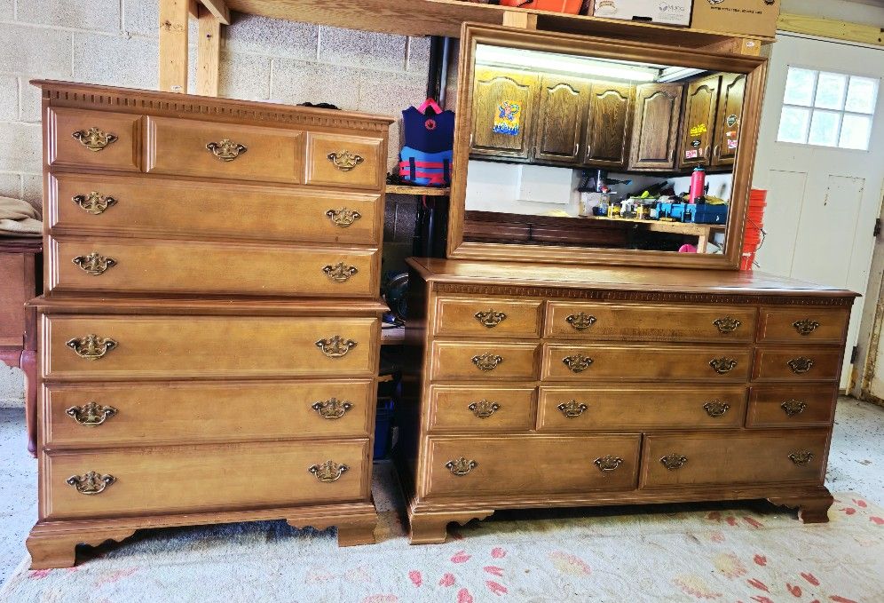 BASSETT FURNITURE MATCHING DRESSER SET