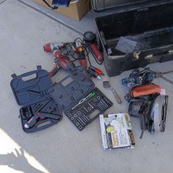 All 10 Power Multi Tools For $120 Firm,including Case For 30 Piece Tap And Die Set AND  Craftsman Driver With Bits& I Also Throw In The Pneumatic Poli