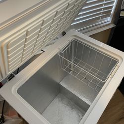 Frigidaire Refrigerator Freezer