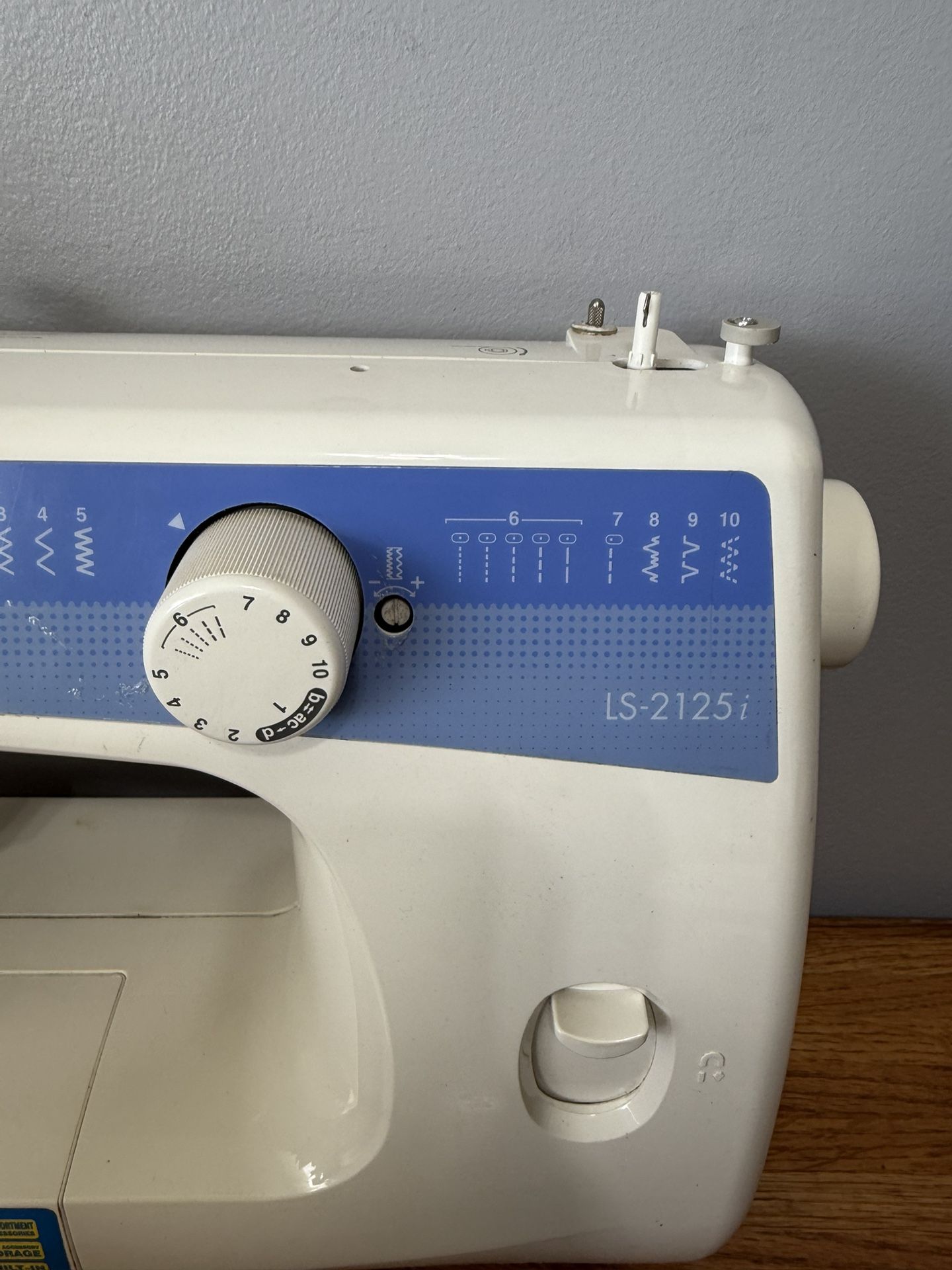 Brother LS 2125i Electric Lightweight Portable Sewing Machine Tested/ foot pedal