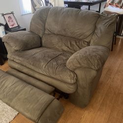 Cozy Olive Green Reclining Loveseat – Super Comfortable!