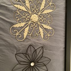 2 Metal Decorations 