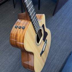 314ce studio Taylor guitar 
