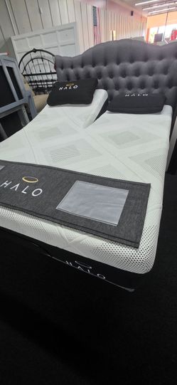 Halo Cooling Split Queen with adjustable base!