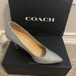 Coach Pumps 