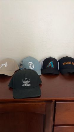 Hats for sale mostly snapbacks