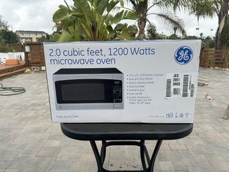 LIKE NEW-1200 Watt GE Microwave