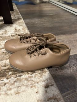 Danznmotion Tap shoes size 9c