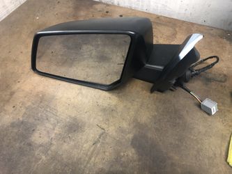 2009 Chevy traverse Mirror