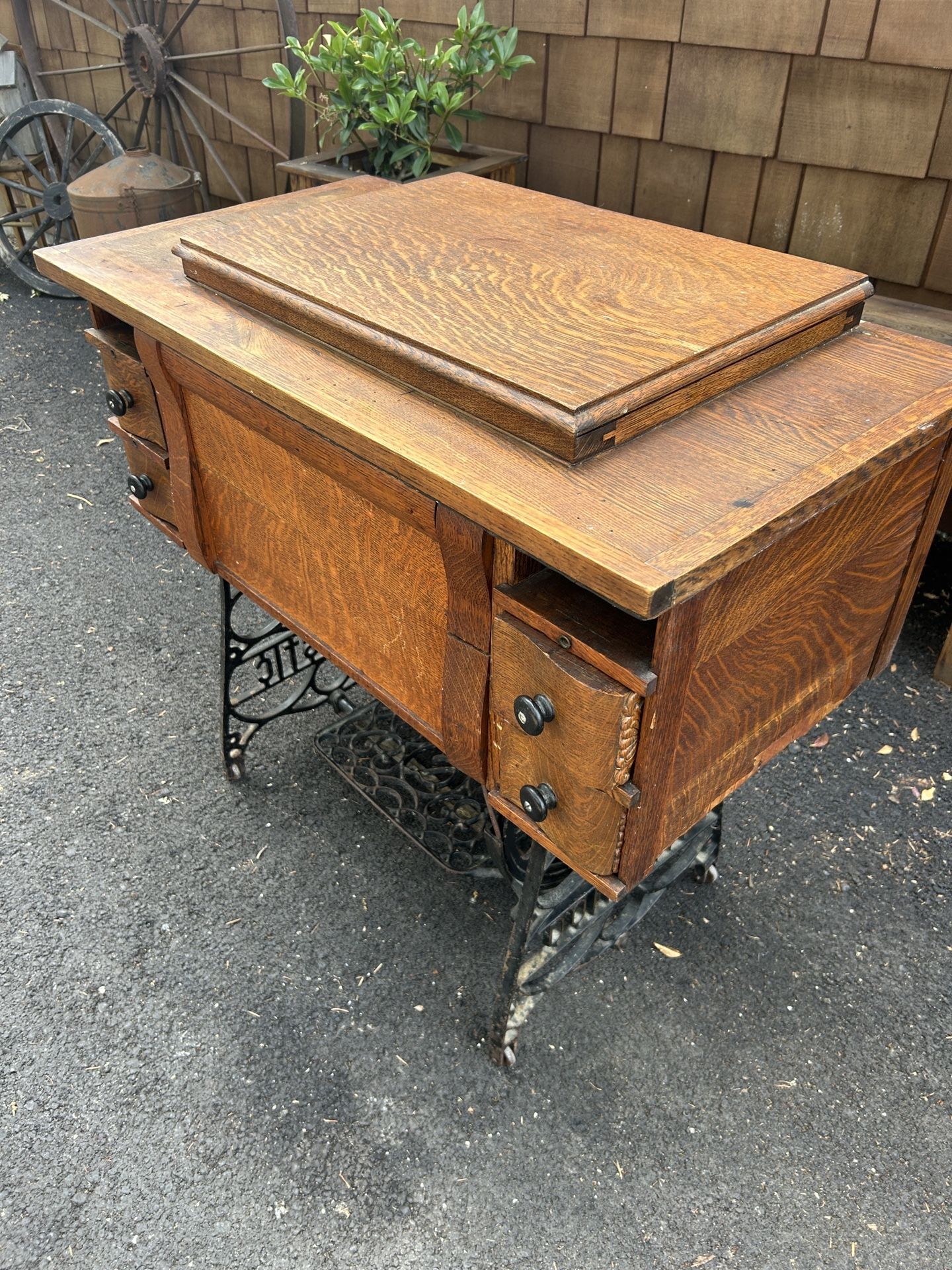 Singer Sewing Machine