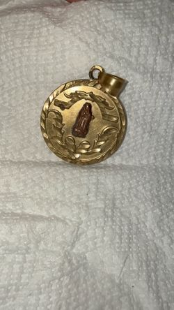 Heavy 14.17g Solid 14K Gold Vintage Virgin Mary Medallion Pendant