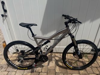 Yeti 575 Medium Frame