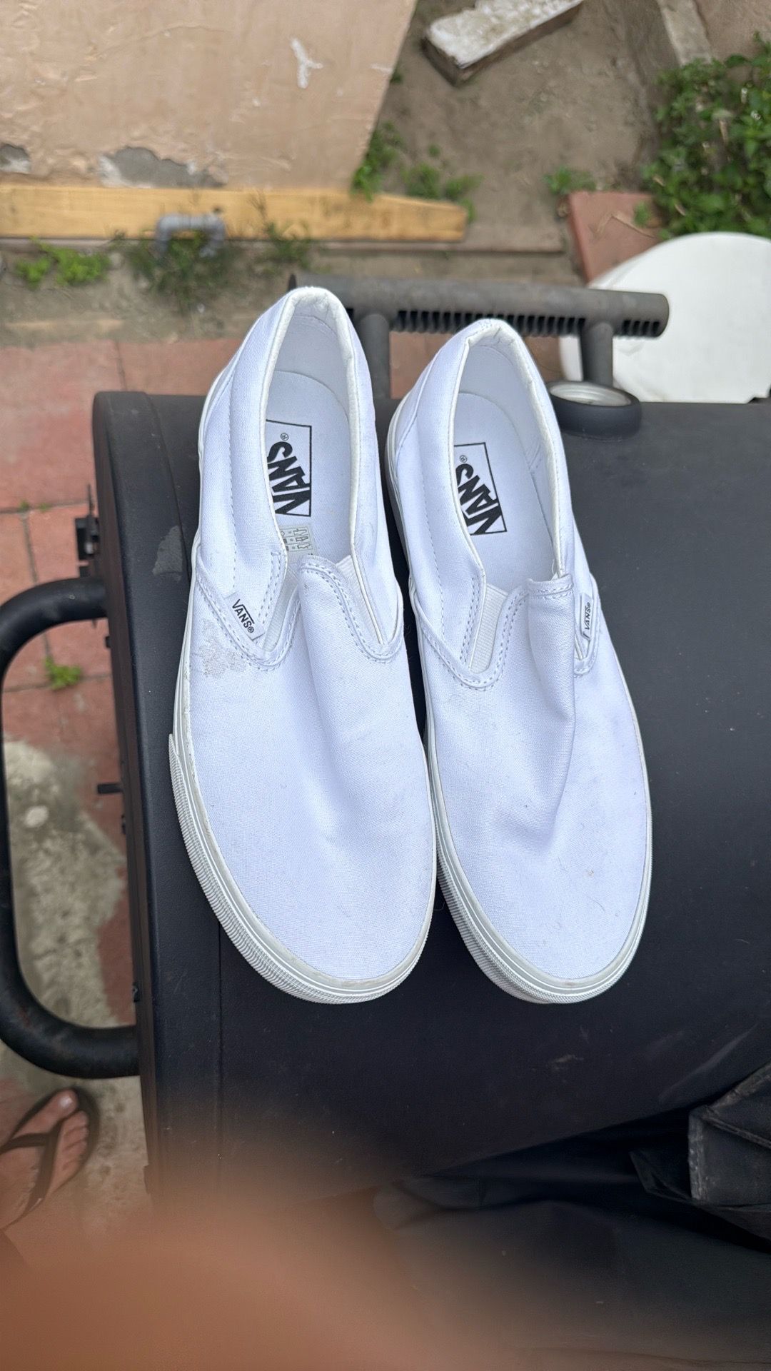 Men’s white vans