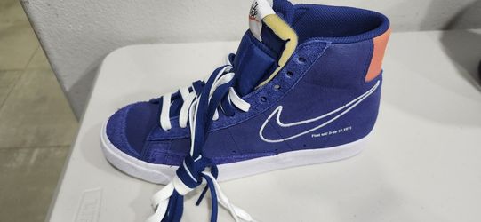 New NIKE BLAZERS