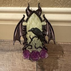 Maleficent Wall Flower 