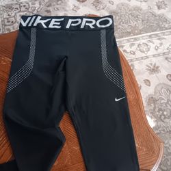 Nike Pro
