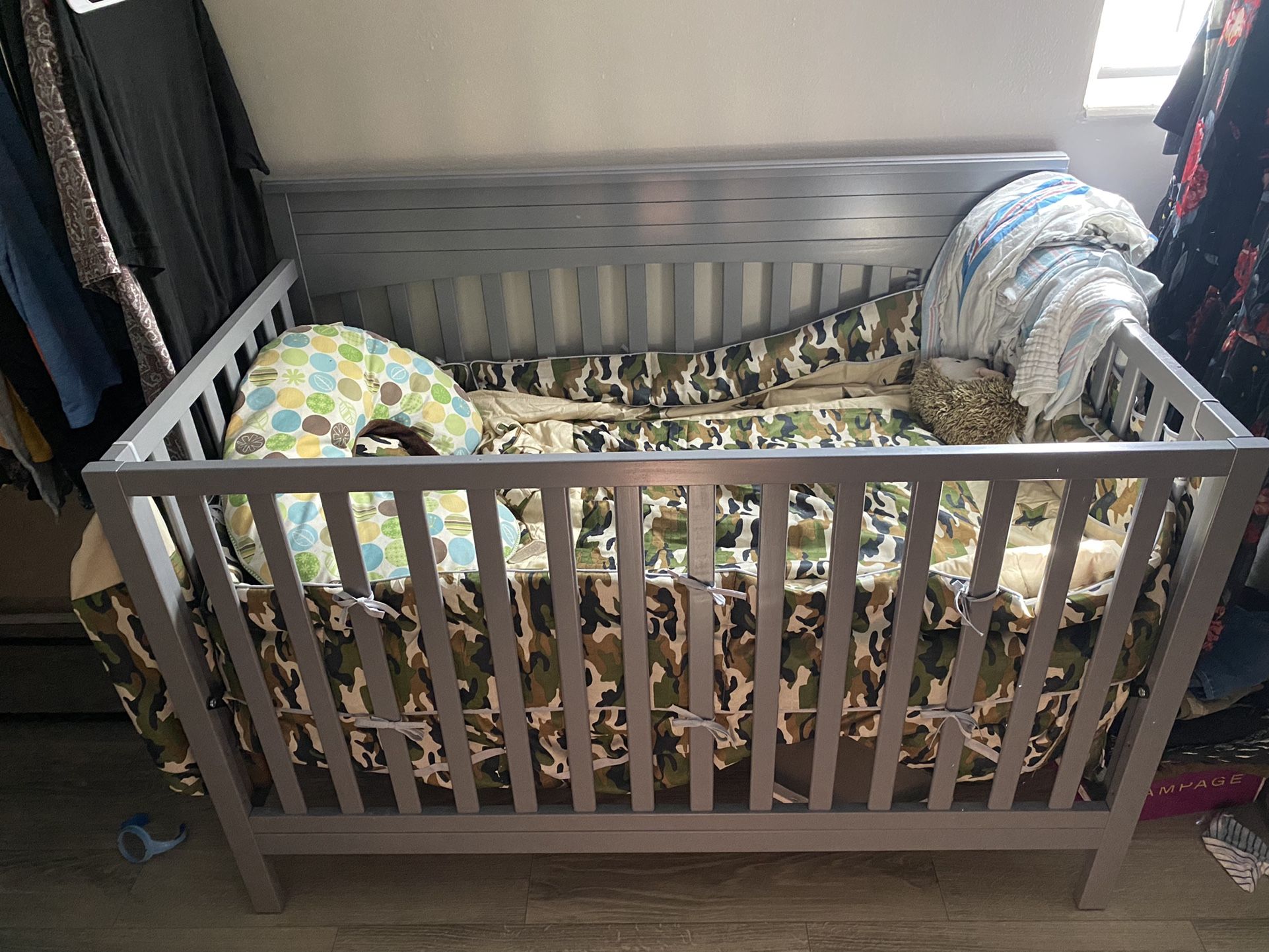 Baby Crib Adjustable