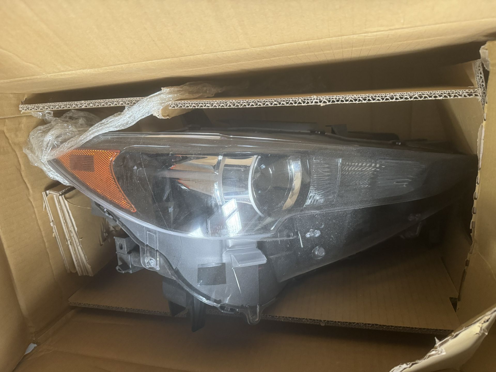 Mazda Cx5 2017-2021 Headlamp Passenger(right) Brand New In Box
